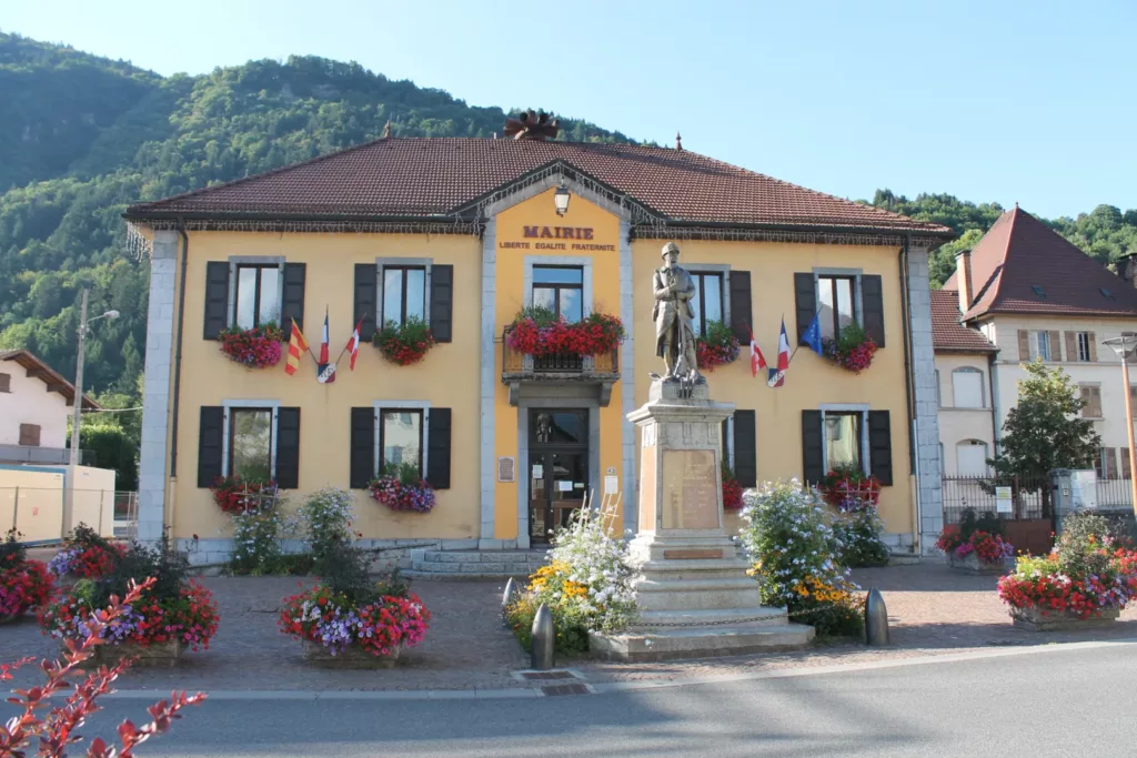 Mairie de Marignier en Haute-Savoie Mairie de Marignier en Haute-Savoie